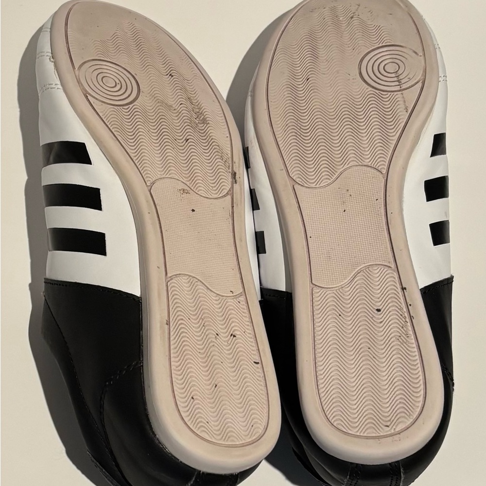 SOLD Adidas Kick Martial Arts Shoes Unisex Indoor Training  Karate Taekwondo - Picture 5 of 5
